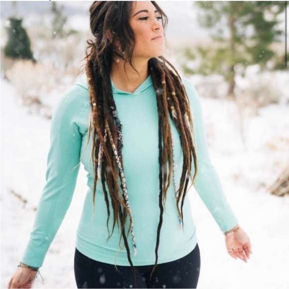 Zyia Active Light Blue Peak Performance Lightweight Long Sleeve Hoodie - Picture 9 of 9